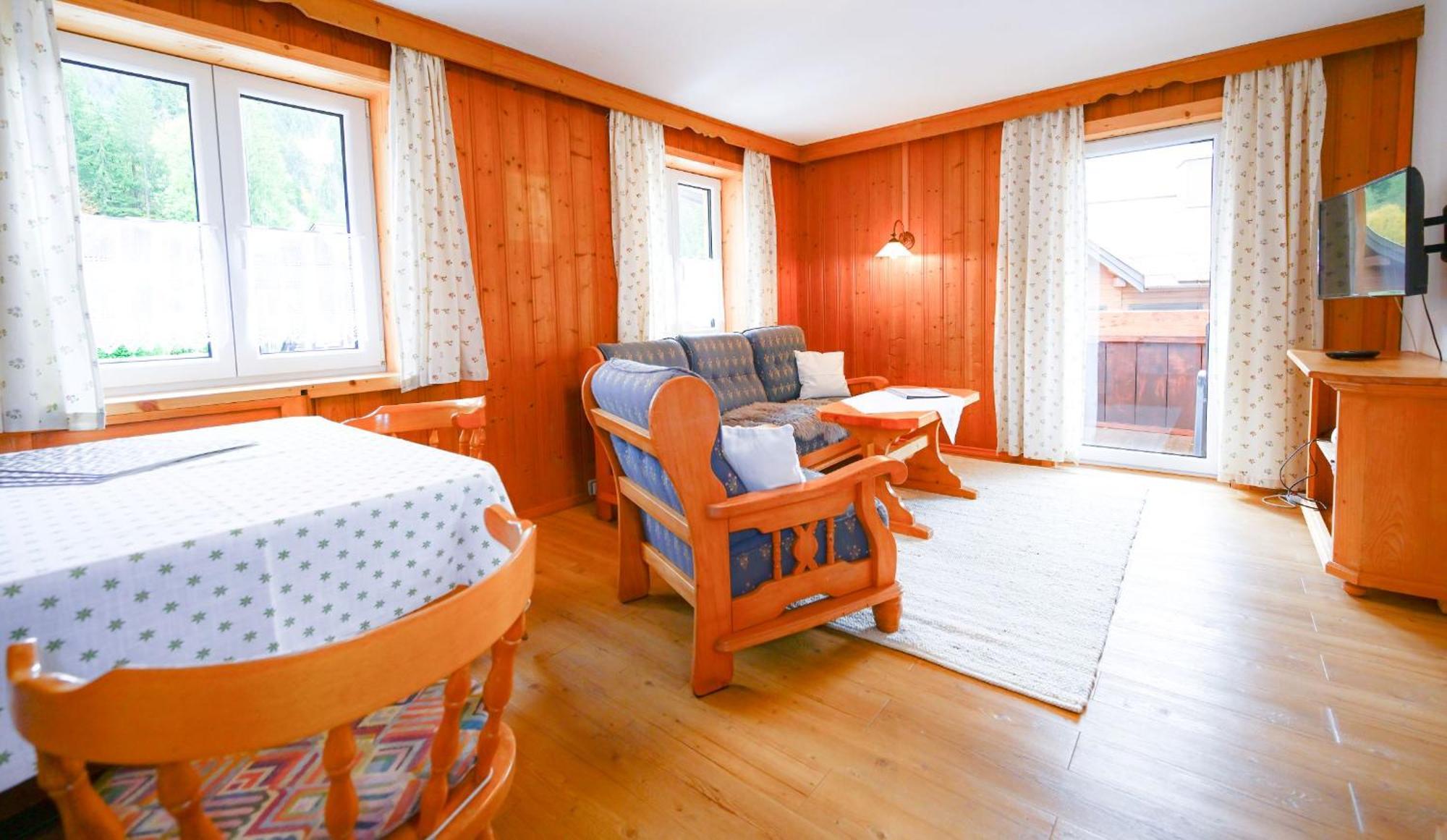Faltenbach Ferienwohnungen In Oberstdorf Esterno foto