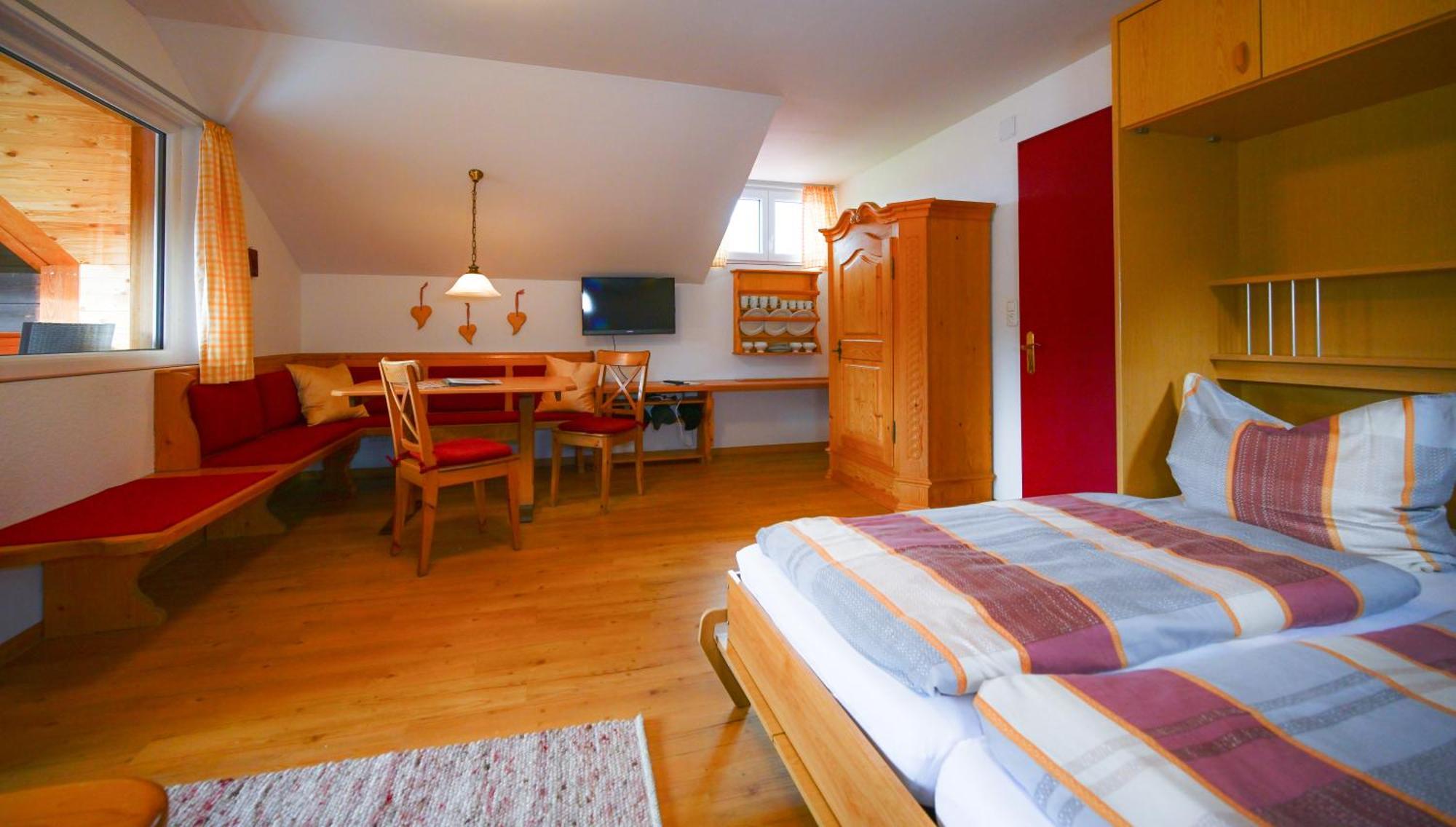 Faltenbach Ferienwohnungen In Oberstdorf Esterno foto