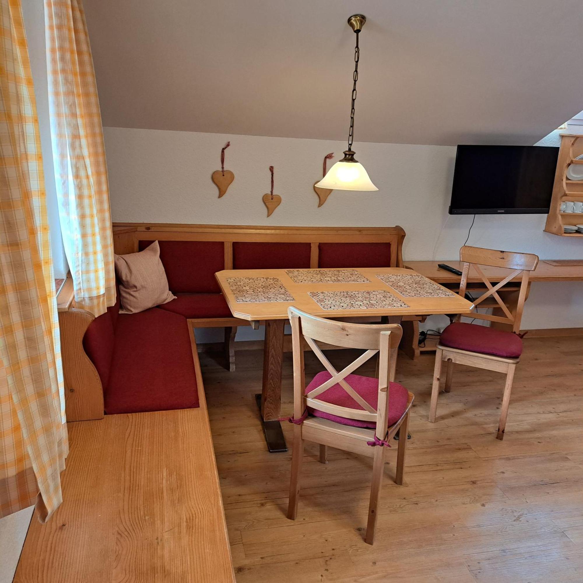 Faltenbach Ferienwohnungen In Oberstdorf Esterno foto